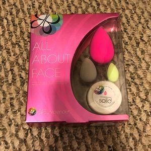 3 beautyblender sponges and one cleanser package
